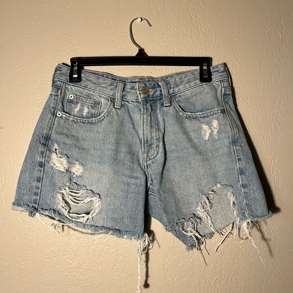 Lucky Brand Blue Distressed Jean Shorts 90s Midi SZ 2 Frayed Y2K Biker Beach